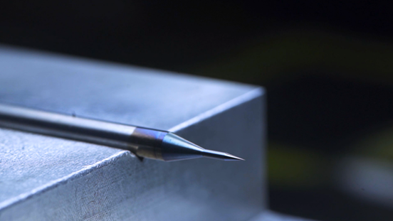 China Minmetals independently developed and manufactured extremely small diameter milling cutter drill needle. Photo courtesy of respondents